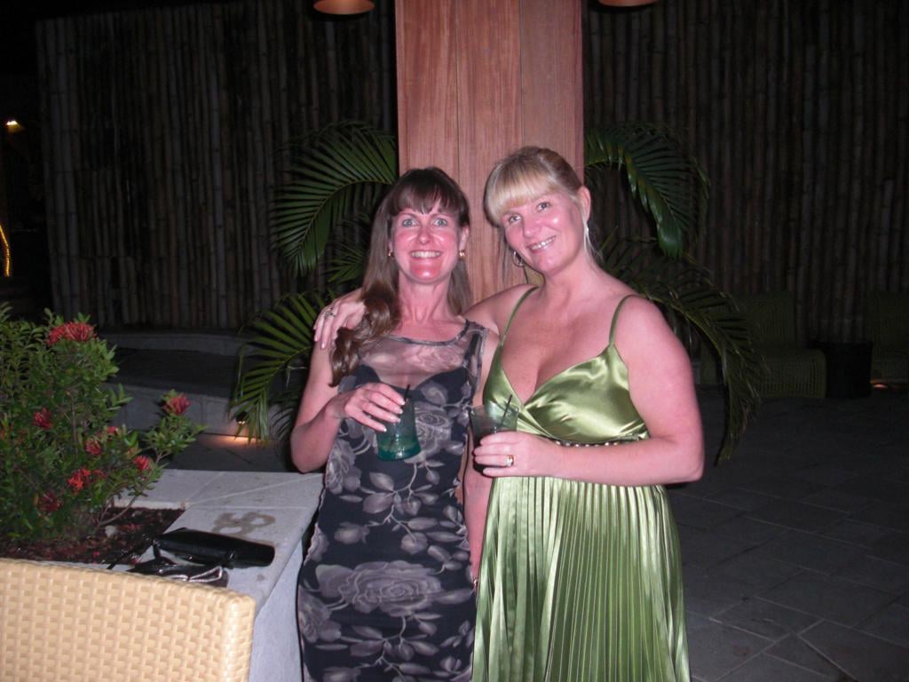 Jaclyn & Diane ready for a night on the town