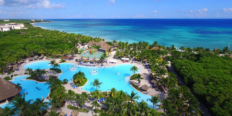 Aerial view of Grand Palladium Colonial Resort & Spa one of our top all-inclusive holiday deals in January 